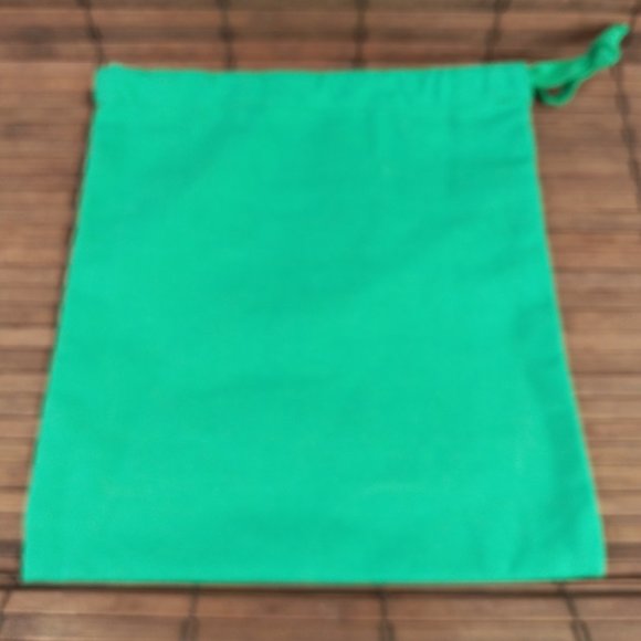2 Arbonne Green Drawstring Gift Bags Gold Embroidered Logo - Picture 6 of 6